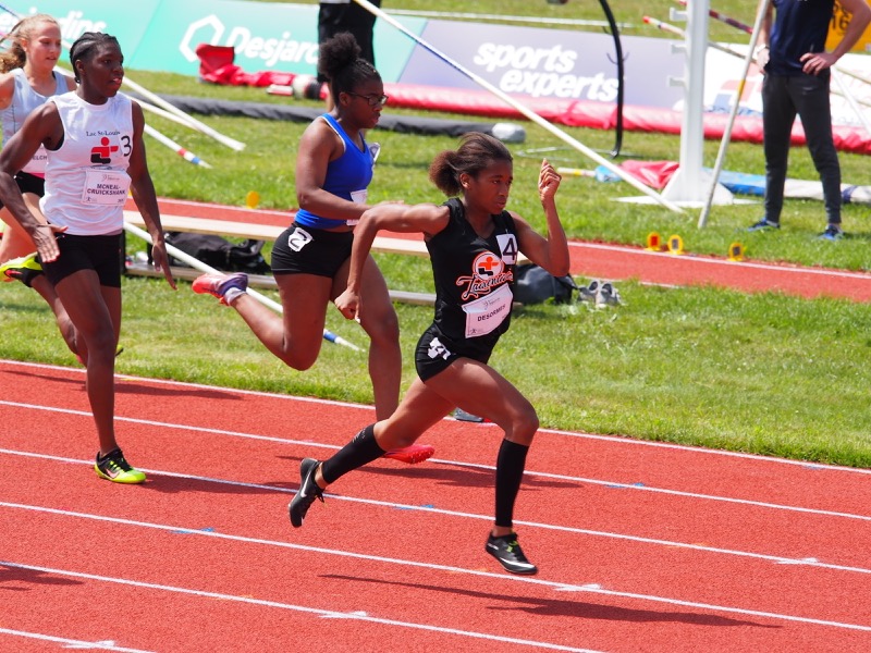Laurie-Ann Desormes lors du 100 mètres 2e ronde chez les femmes. (Photo : Louis-Olivier Brassard